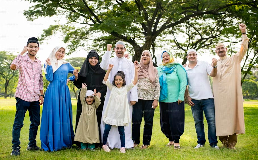 Famille préparant un repas halal